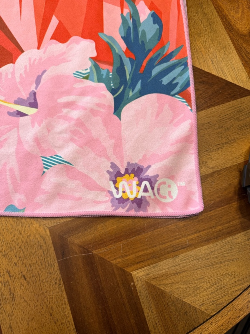 WACI Pink Flamingo lightweight absorbant beach pool towel - Picture 6 of 9